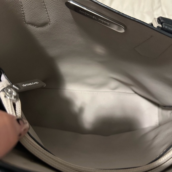 Michael Kors Satchel handbag NB-1802 black - Picture 13 of 13